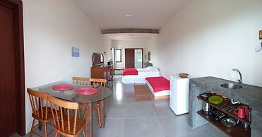 Hospedaria Noite Lunar - Praia do Rosa - SC