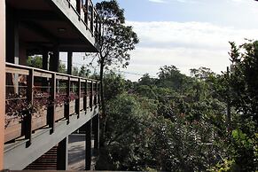 Hospedaria Noite Lunar - Praia do Rosa - SC