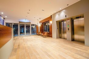 Waterlane Island Deluxe 5A by GrandApart