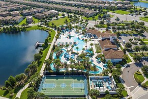 Family Fun Retreat Near Disney With Game Room & Themed Bedrooms