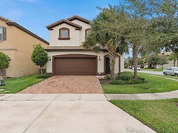 Family Fun Retreat Near Disney With Game Room & Themed Bedrooms