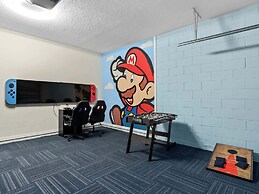 Family Fun Retreat Near Disney With Game Room & Themed Bedrooms