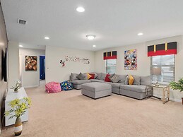 Family Fun Retreat Near Disney With Game Room & Themed Bedrooms