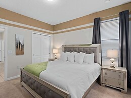 Family Fun Retreat Near Disney With Game Room & Themed Bedrooms