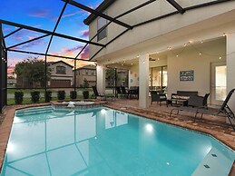 Family Fun Retreat Near Disney With Game Room & Themed Bedrooms