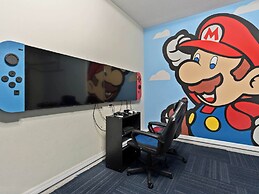 Family Fun Retreat Near Disney With Game Room & Themed Bedrooms