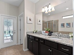 Family Fun Retreat Near Disney With Game Room & Themed Bedrooms