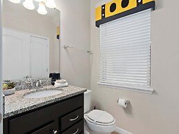 Family Fun Retreat Near Disney With Game Room & Themed Bedrooms