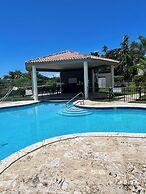2 Bedroom Condo Pool and Beach Access