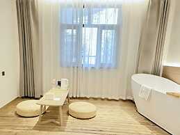 18HOW Qianmen Grape Courtyard Hotel