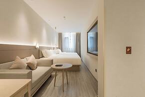 18HOW Qianmen Grape Courtyard Hotel