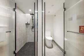 18HOW Qianmen Grape Courtyard Hotel