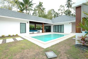 Samui Paradise Pool Villa by Sea N' Rent