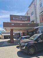 THE ROYAL PARK