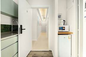 Netanya Beach Pool Studio by Sea N' Rent