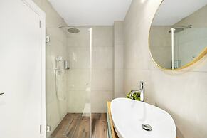 Netanya Beach Pool Studio by Sea N' Rent