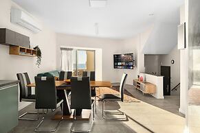 Netanya Beach Pool Studio by Sea N' Rent