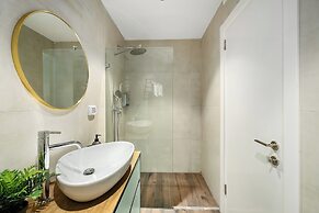 Netanya Beach Pool Studio by Sea N' Rent