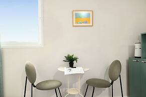 Netanya Beach Pool Studio by Sea N' Rent