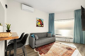Netanya Beach Pool Studio by Sea N' Rent