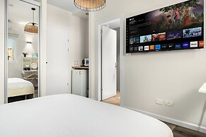 Netanya Beach Pool Studio by Sea N' Rent