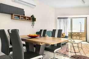 Netanya Beach Pool Studio by Sea N' Rent