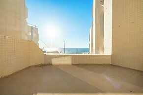 Netanya Beach Pool Studio by Sea N' Rent