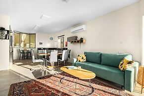 Netanya Beach Pool Studio by Sea N' Rent