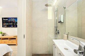 Netanya Beach Pool Studio by Sea N' Rent