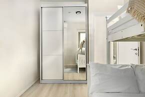 Netanya Beach Pool Studio by Sea N' Rent