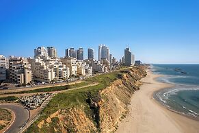 Netanya Beach Pool Studio by Sea N' Rent