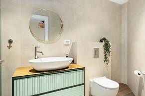 Netanya Beach Pool Studio by Sea N' Rent