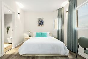 Netanya Beach Pool Studio by Sea N' Rent