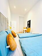 Comfy and Scenic 4BR Stay in Ottakring