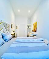Comfy and Scenic 4BR Stay in Ottakring