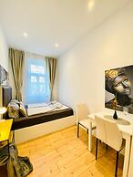 Comfy and Scenic 4BR Stay in Ottakring