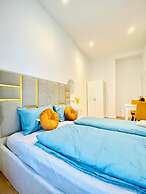 Comfy and Scenic 4BR Stay in Ottakring