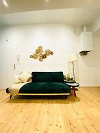 Comfy and Scenic 4BR Stay in Ottakring