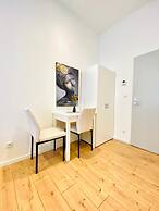 Comfy and Scenic 4BR Stay in Ottakring