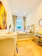 Comfy and Scenic 4BR Stay in Ottakring