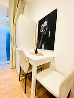 Comfy and Scenic 4BR Stay in Ottakring