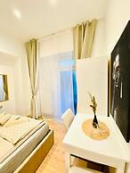 Comfy and Scenic 4BR Stay in Ottakring