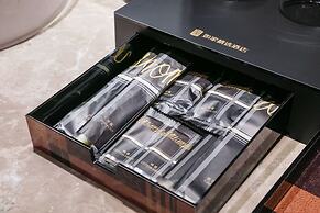 Home Selection Hangzhou Xihu Hubin Yintai i77 Store