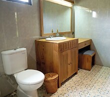 Devani Resort Sidemen