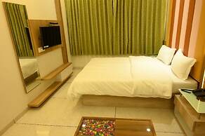 HOTEL PARQOTEL