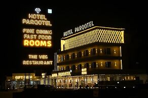 HOTEL PARQOTEL