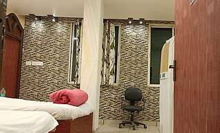 Star Palace Inn