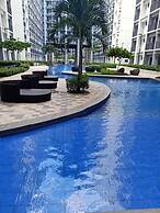 Len's Den - Flat in Pasay City Mall of Asia Manila