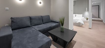 Venus, Nilie Hospitality MGMT