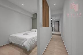 Venus, Nilie Hospitality MGMT